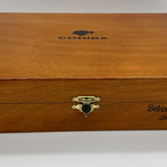 Vintage wooden empty cigar box: Cohiba brand - Picture 2 of 7